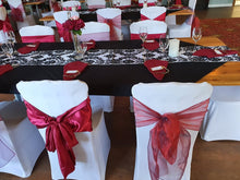Load image into Gallery viewer, Damask Table Runners
